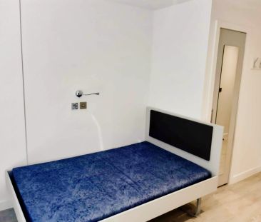 Premium Studio (L Shaped) Floor 3-4 - Photo 2