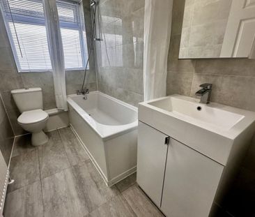 Christchurch Road, BOURNEMOUTH - Photo 3