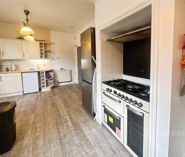 house to rent School Road, Hall Green, Birmingham, West Midlands, B28 - Photo 4