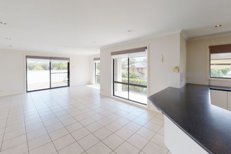 7 Rosewood Crescent, Fletcher NSW 2287 - Photo 5