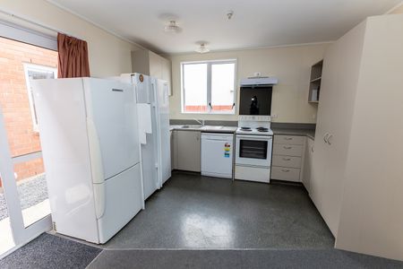 Studio Rooms Available Now - Photo 5