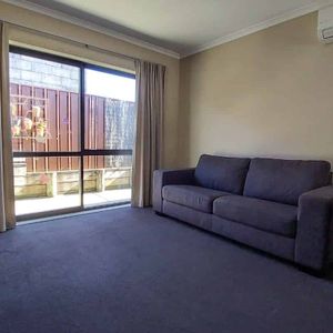 Furnished 2 Beddie Near Waikato Hospital - Photo 2