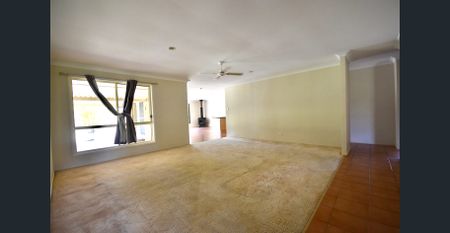 Welcome to 14 Rodeo Drive, North Casino - Photo 3