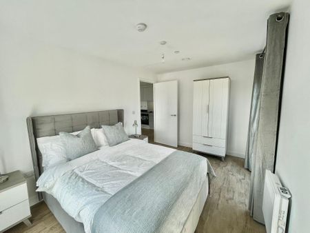 3 bedroom flat to rent - Photo 3