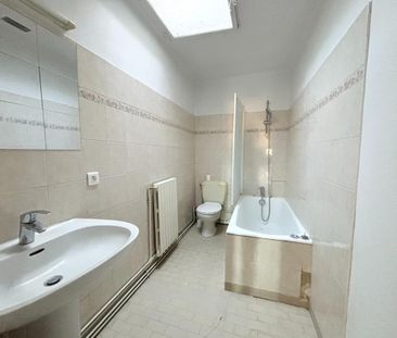 Location Appartement 3 pièces 84m² AVIGNON 84000 - Photo 5