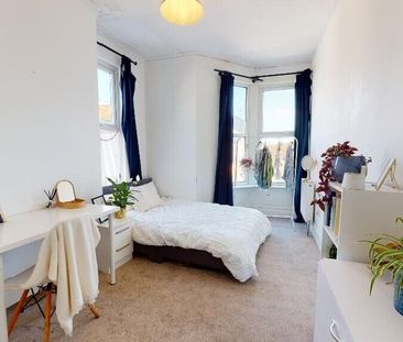 Christina Terrace, Clifton - Photo 1