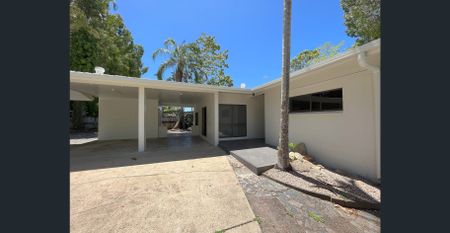 Spacious Trinity Park Living + Bonus Granny Flat! - Photo 3