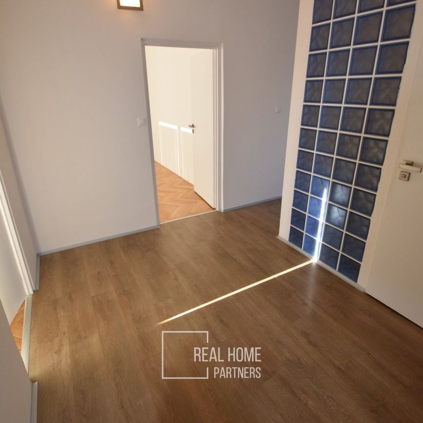 Pronájem bytu 3+1 77 m² - Photo 1