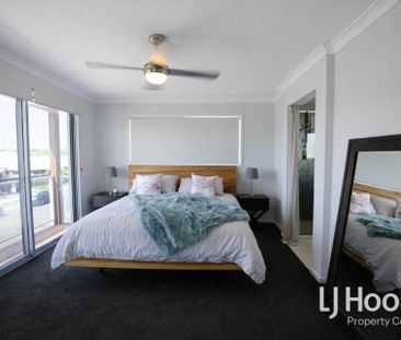 Side Access - Contemporary Living - Walking Distance to Schools - Photo 2