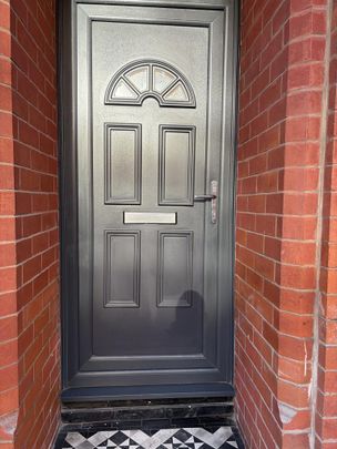 4 bedroom terraced house to rent - Photo 1