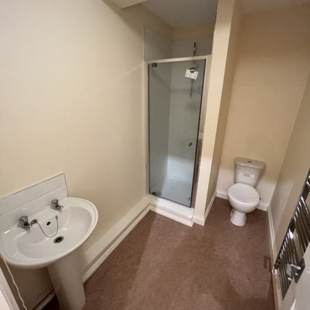 1 bed Apartment - To Let - Photo 4