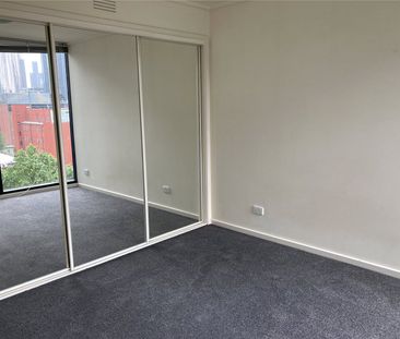 910/668 Bourke Street - Photo 2