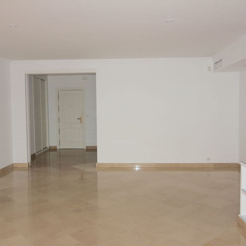 Apartamento planta baja en alquiler en Marbella, Marbella - Photo 1