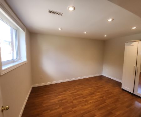 For Lease - 304 Orsi Avenue, Bradford West Gwillimbury, Ontario - Photo 4