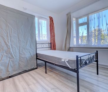 1 bedroom semi detached house to rent - Photo 2