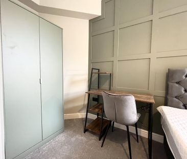 1 bedroom in a house share to rent - Photo 2