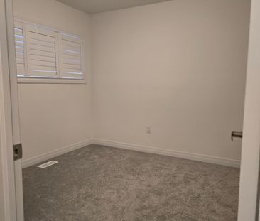 For Lease - 40 Lemon Avenue, Thorold, Ontario - Photo 6