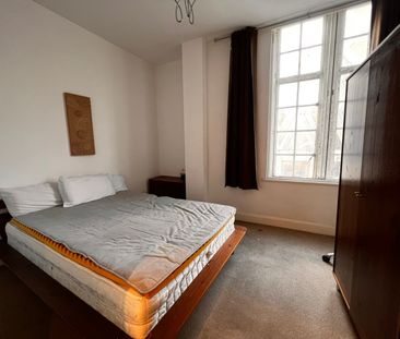 1 Bed Flat, Eastgate, LS2 - Photo 5