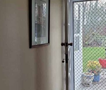 Charming, sunny home in a great location. - Photo 2