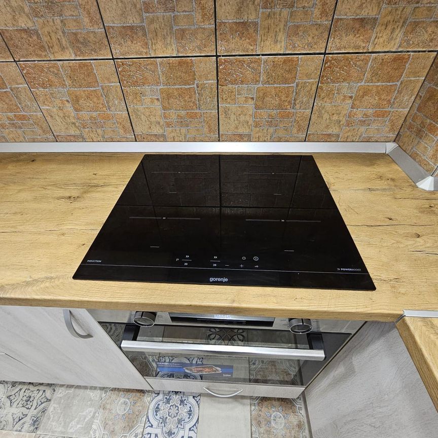 Închiriază Apartament 3 camere Orașul Nou - Photo 1
