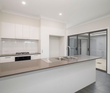Charming & Spacious Family Home for Lease in Morisset - Photo 5