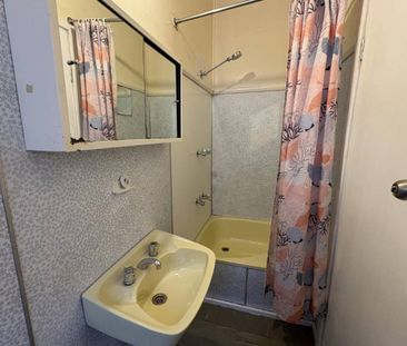 STONE THROW TO BEAUMONT ST! - Photo 4