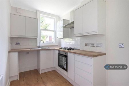 2 bedroom flat to rent - Photo 3