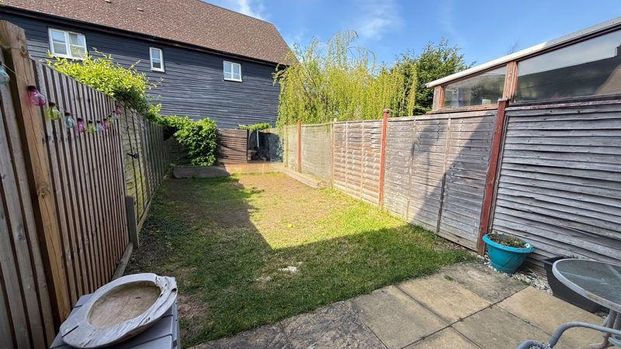 2 bedroom terraced house to rent - Photo 1