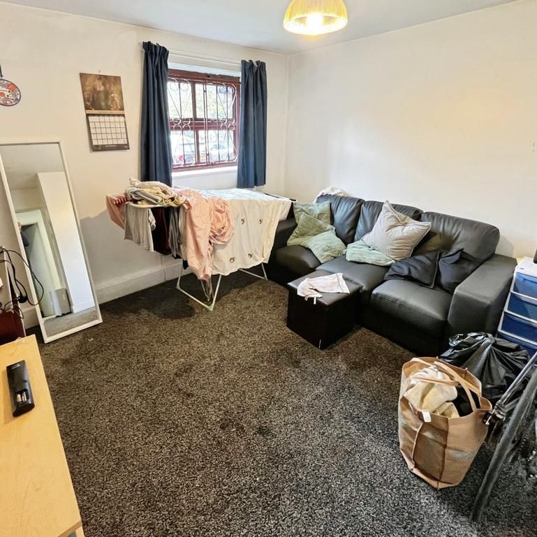 3 bedroom apartment to rent - Photo 1