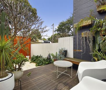 Inner-City Character Meets Contemporary Style - Photo 3