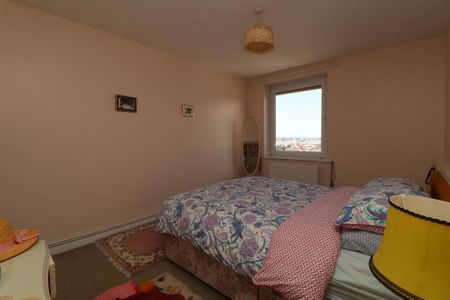 2 bedroom property to rent - Photo 4