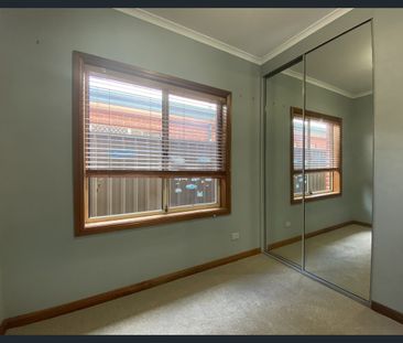 Modern Comfort & Convenience in Redwood Park! - Photo 4