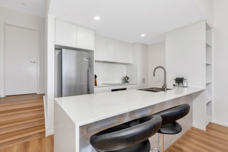 Spacious interiors, Stunning Molonglo Views - Photo 4