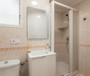 Plaça d'Artur Piera, Valencia, Valencian Community 46018 - Photo 1