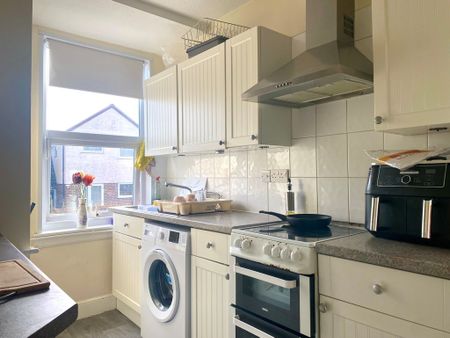 2 bed flat to rent in Oxford Road, Exeter, EX4 - Photo 3