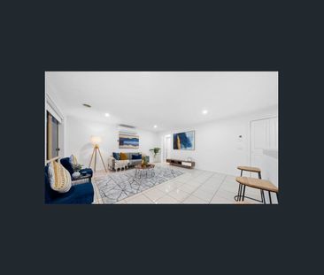 Charming Berwick Family Residence! - Photo 2