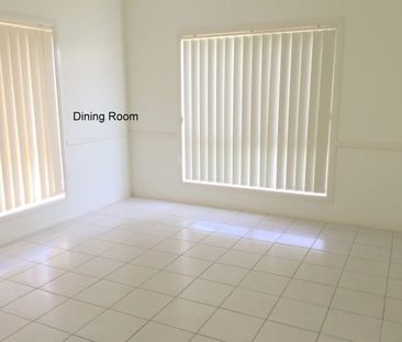3 BEDROOM HOME IN BEAUTIFUL SPRINGFIELD LAKES - Photo 2