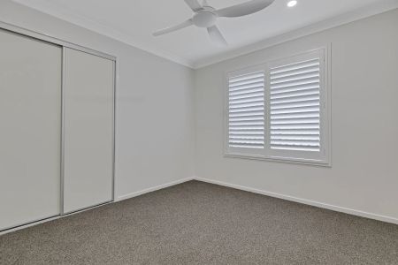 Beautifully Renovated 4-Bedroom Home in Central Maroochydore - Photo 2