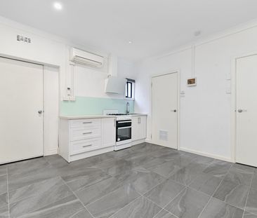 1&2/527 Warrigal Road, Ashwood VIC 3147 - Studio For Rent | Domain - Photo 2