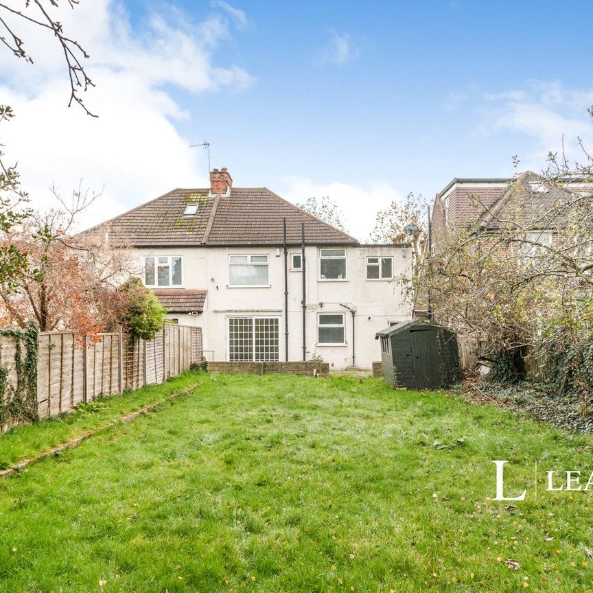 1 bedroom house to rent Elgar Avenue, Surbiton, KT5 - Photo 1