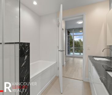 Condo in Vancouver West Side, BC - Photo 4