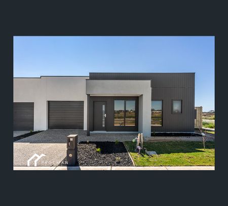 43 Fusion Drive, Wyndham Vale, Vic 3024 - Photo 2