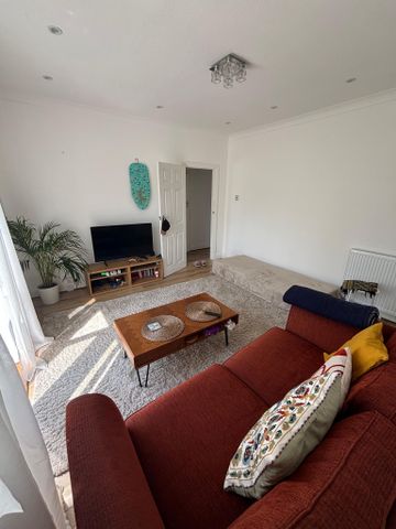 Spacious 3 bed detached bungalow to let in Orpington - Photo 5