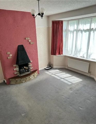 4 bedroom semi-detached house to rent - Photo 3