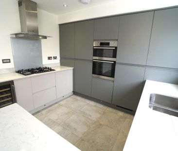 4 bedroom detached house to rent - Photo 1