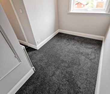 2 bedroom semi-detached house to rent - Photo 6