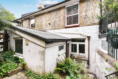 2 bedroom cottage to rent - Photo 2