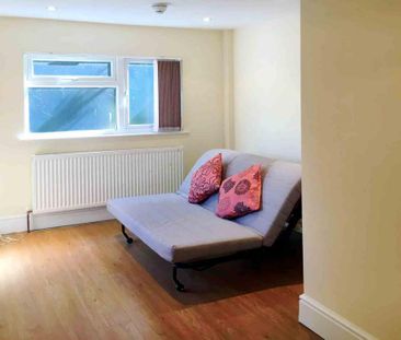 Studio to rent - Photo 5