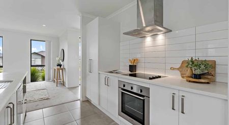 4-Bedroom Home in Popular Belmont Ã¢ÂÂ Move-In Ready - Photo 2