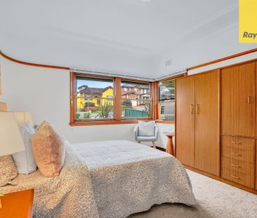 Perfectly located! - Photo 6